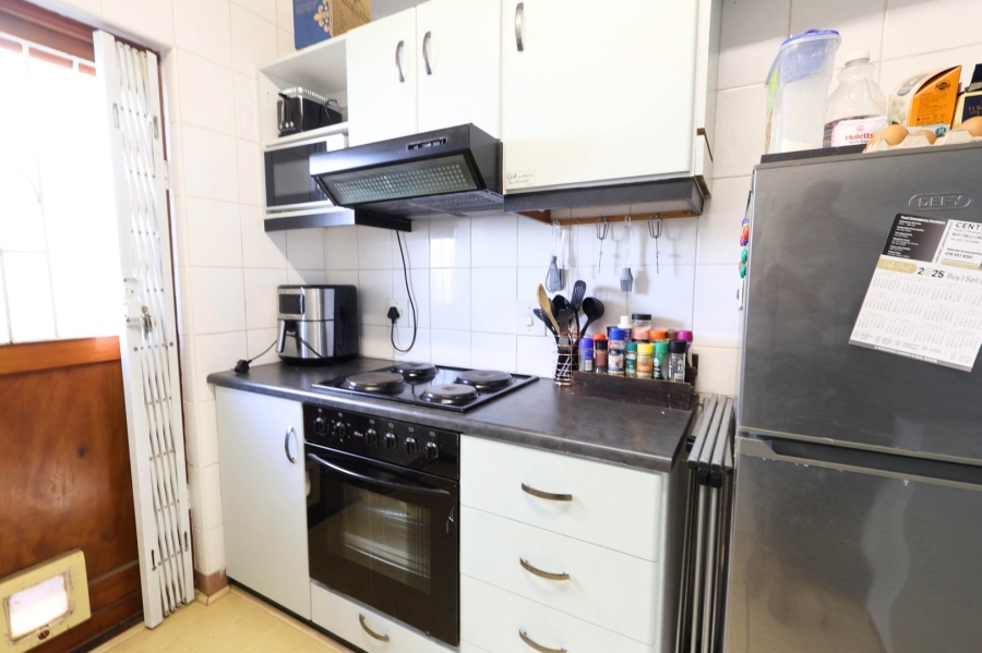 2 Bedroom Property for Sale in Lemoenkloof Western Cape